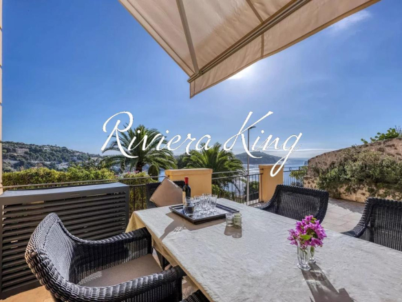 Appartement de caractère avec terrasse panoramique et studio indépendant- Villefranche-sur-Mer ?