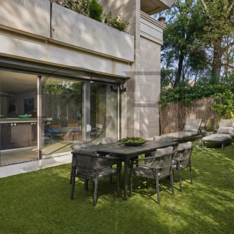 Maison familiale de 141 m² avec jardin, piscine – 6 pièces – Le Croisic