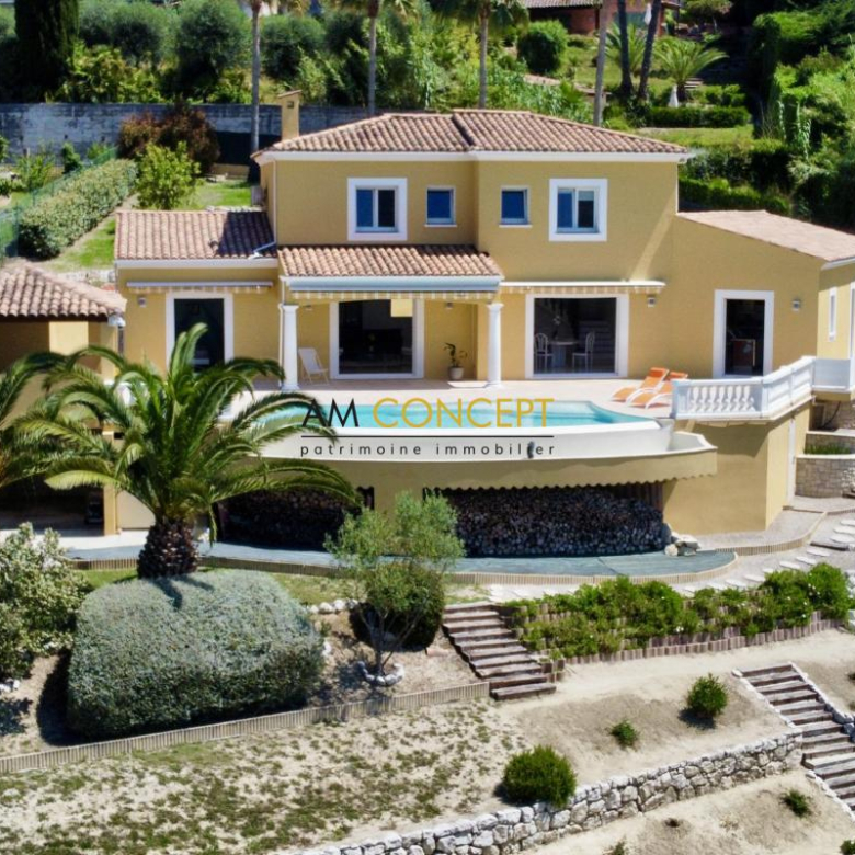 Sea view property with swimming pool in Sainte-Lucie-de-Porto-Vecchio
