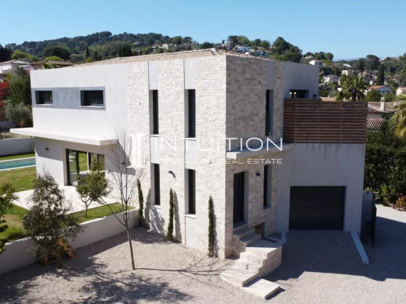 Mougins – Grande Bastide : Villa contemporaine avec piscine