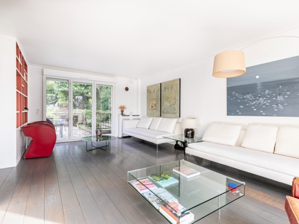 Luxury real estate photo | Charming Properties
