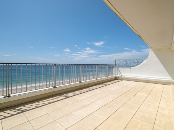 Terrasse ensoleillée avec vue sur la mer à La Baule-Escoublac