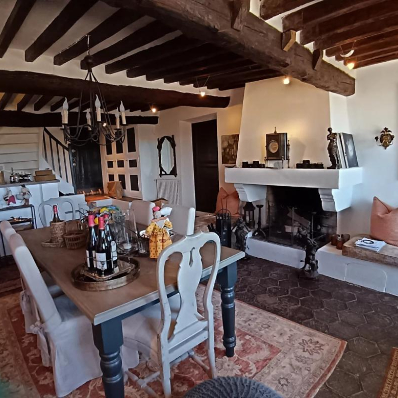 Luxury real estate photo | Charming Properties