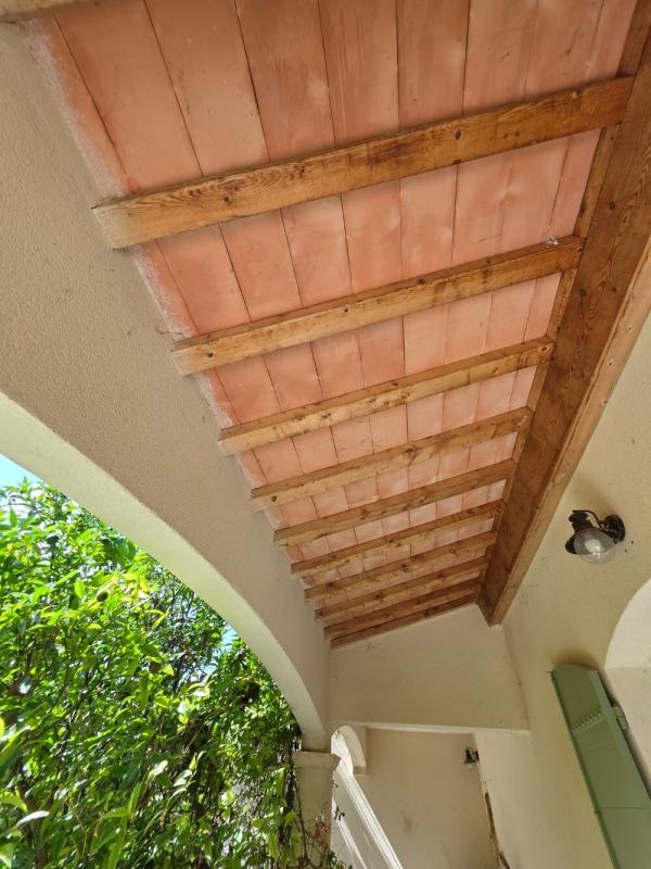 Entrance porch ceiling Wooden ceiling of an entrance porch of a house in Paradou.