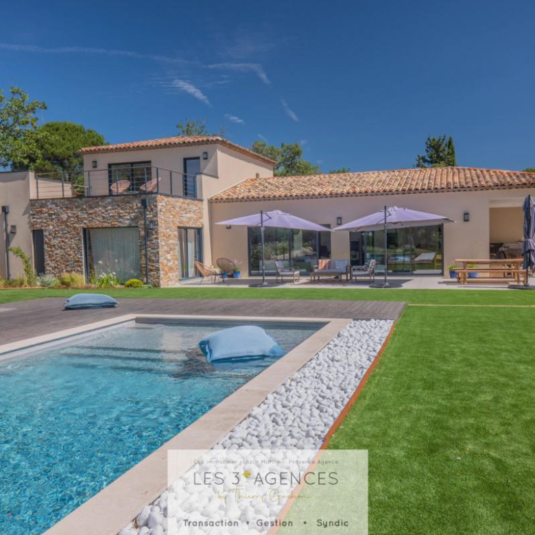 Luxury real estate photo | Charming Properties