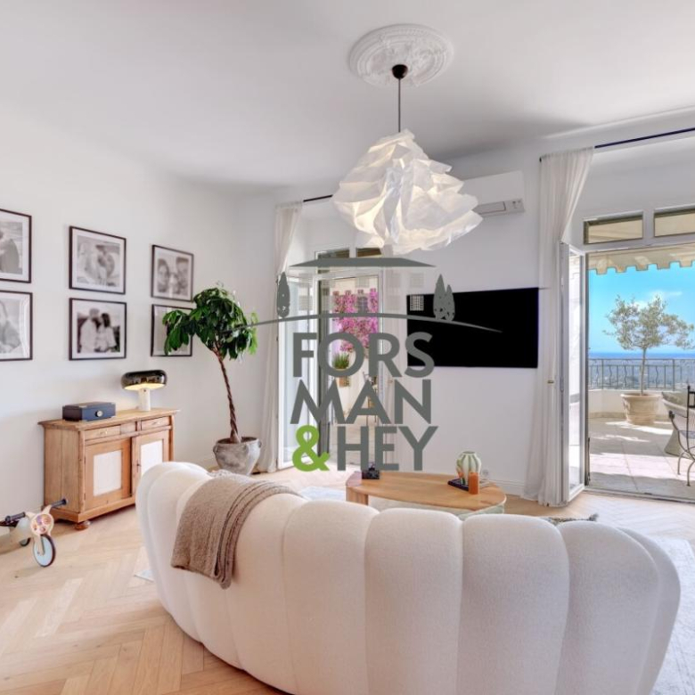 Luxury real estate photo | Charming Properties