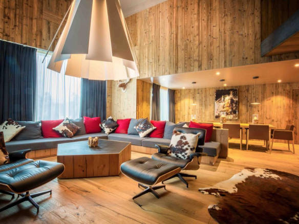 Luxury real estate photo | Charming Properties