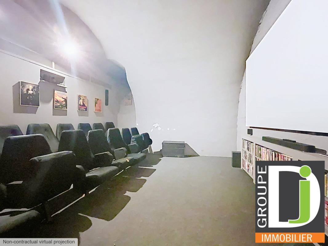Salle de cinéma dans une bastide du XIXe siècle Salle de cinéma privée dans une bastide rénovée à Montmeyran.