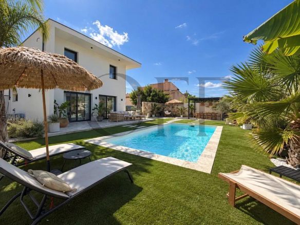 Luxury real estate photo | Charming Properties