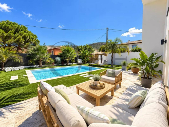 Contemporary villa with swimming pool and outdoor space in Le Rove, sunny and landscaped.
