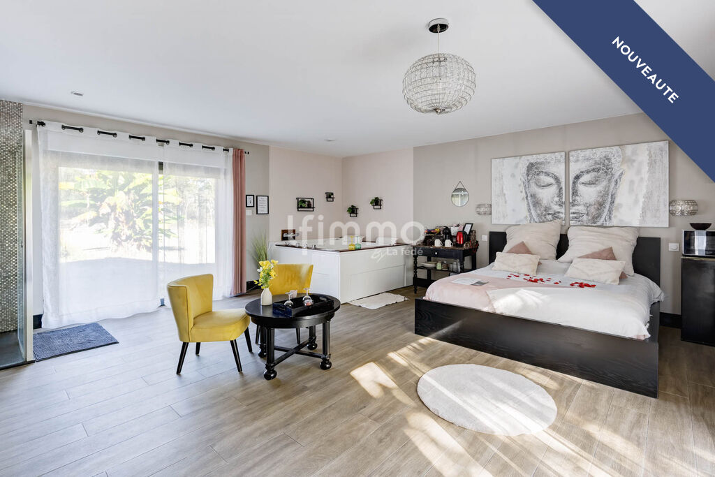 Room in a renovated property in Le Barp Modern room with king-size bed and minimalist decor in a renovated property.