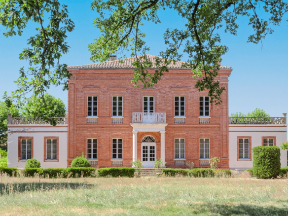 Maison de maître du XIXe siècle à Fenouillet avec parc et piscine