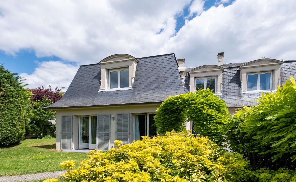 Luxury real estate photo | Charming Properties