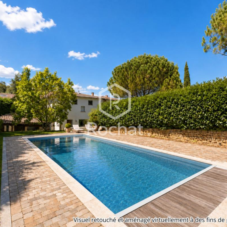 Luxury real estate photo | Charming Properties