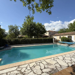 Maison 7P 280m² 3000m² de terrain clos avec piscine à Saint Cézaire sur Siagne