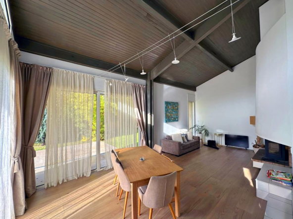 Villa d’Exception au Charme Contemporain