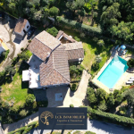 Saint-Aygulf ? Maison de 250m² avec Vue sur Mer et Piscine à Vendre