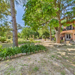 360m2 property / Barthelasse Island