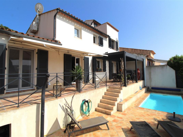 Sainte Maxime – Centre ville – Maison refaite à neuf
