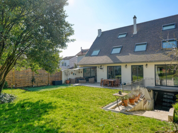 Propriété contemporaine de prestige avec vue panoramique