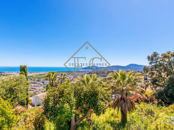 Villa avec vue mer panoramique à 180° ? Emplacement idéal proche plage