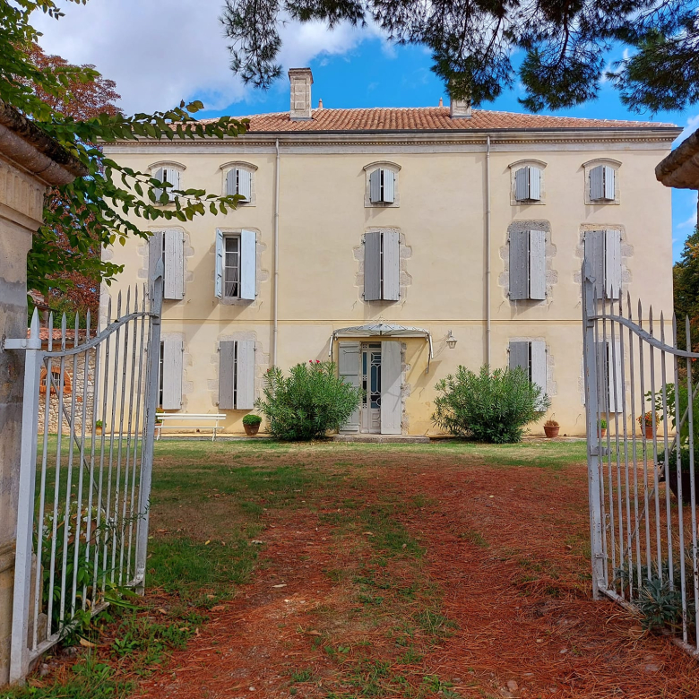Vignoble appellation Chateau de 10 hectares avec Maison de M