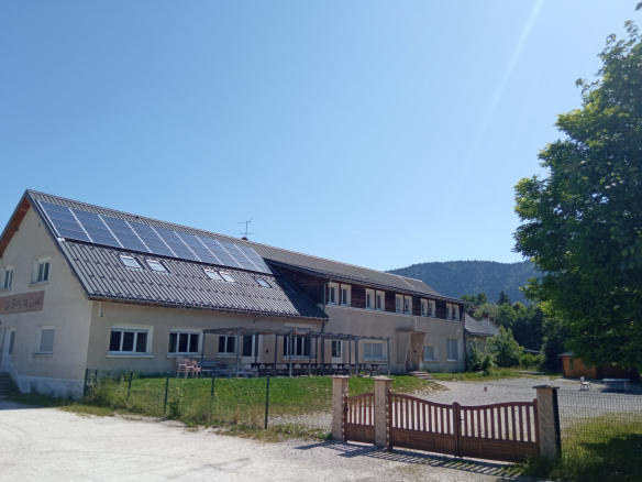 Vend mur et fond d’un centre de vacances.