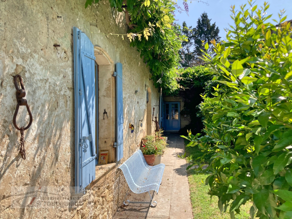 Grande Maison Girondine avec Piscine – 33350 Pujols