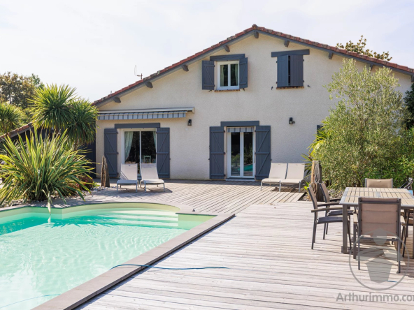 Villa de prestige proche lac Sanguinet