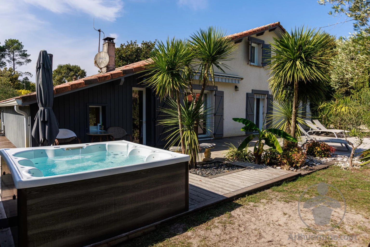 Luxury villa near Lake Sanguinet