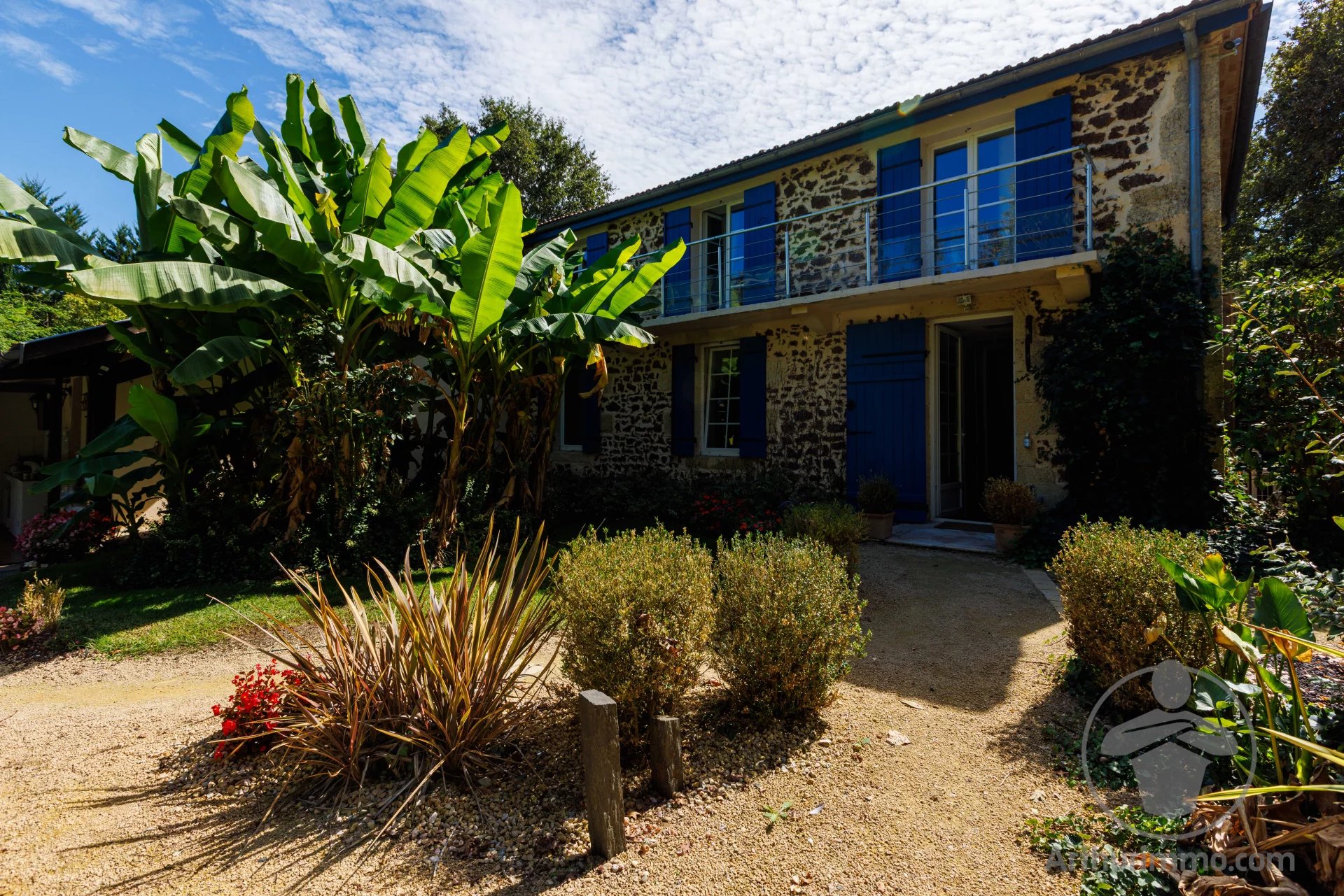 Character property in Liposthey Stone house in the Landes region with gîtes and wooded garden in Liposthey, Landes.