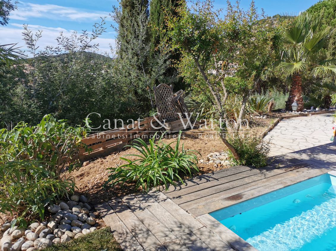 photo_852b0bd703c7d1e276562e62874b54ff