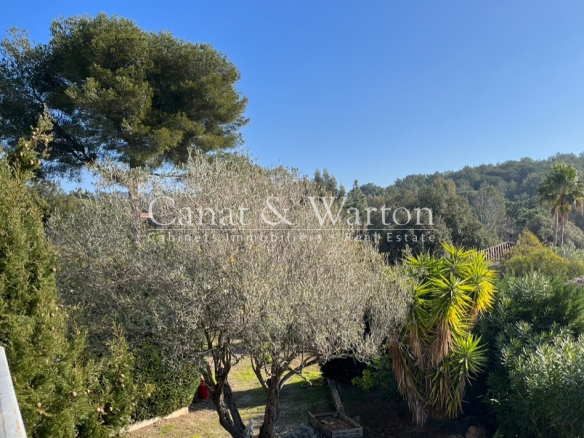 Close to the beach of the Croix Valmer: Villa with a Fort Po