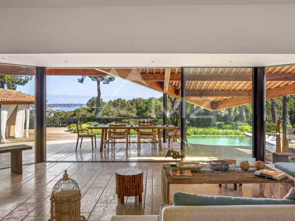 Proche Cannes – Antibes – Propriété exceptionnelle à l’abri des regards