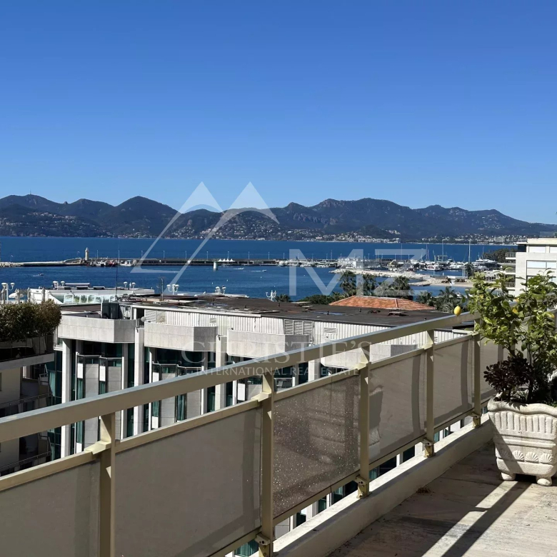 Cannes – Palm Beach – Appartement toit terrasse