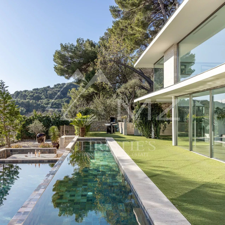 Cap d'Antibes – Fully renovated contemporary villa