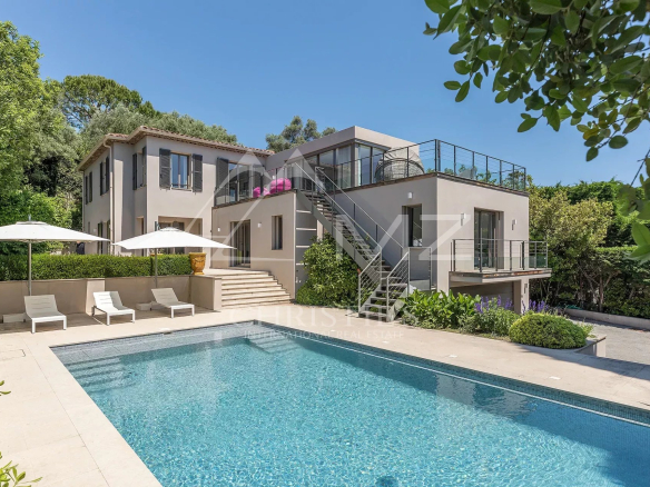 Cap d’Antibes – Villa contemporaine entièrement rénovée
