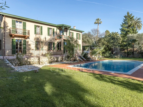 Cannes – Villa à pied de la mer