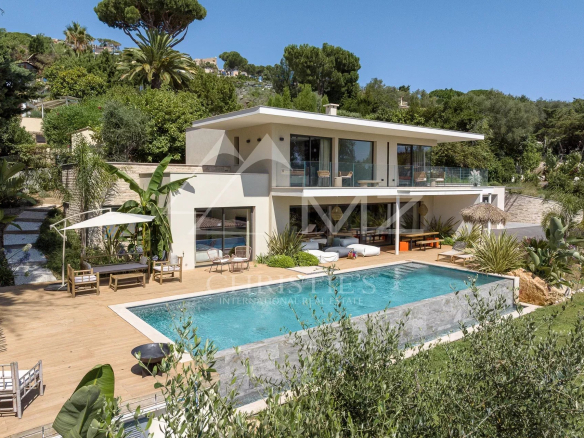 Near Cannes – New 4-bedroom villa