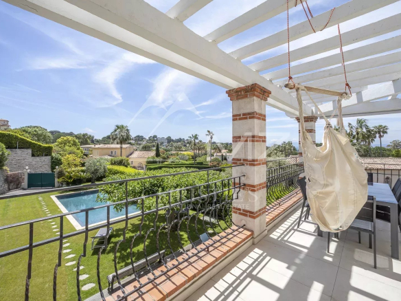 Cap d’Antibes – Villa vue mer à pied des plages