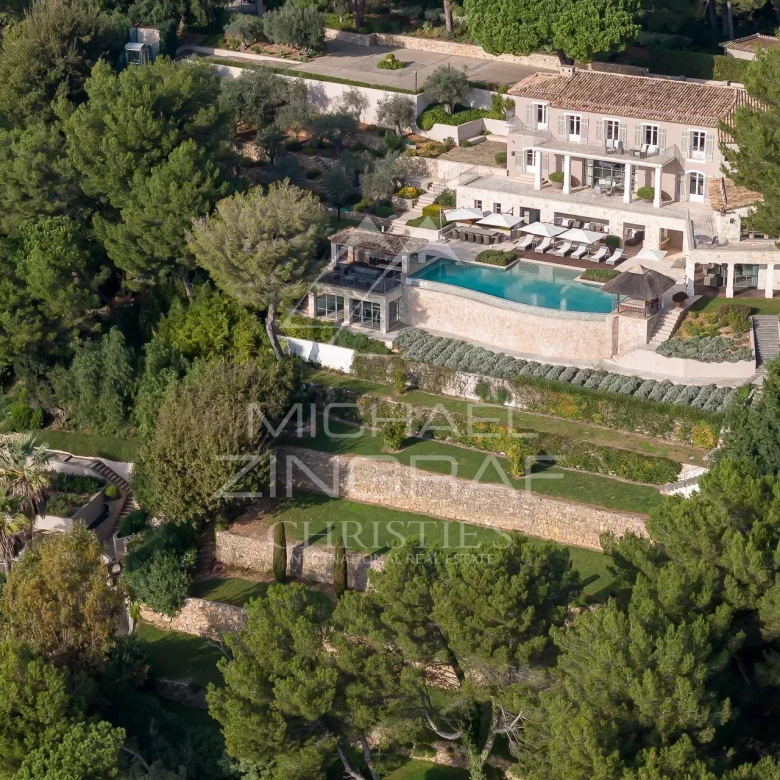 Cannes Croisette – 2 bedrooms with sea view