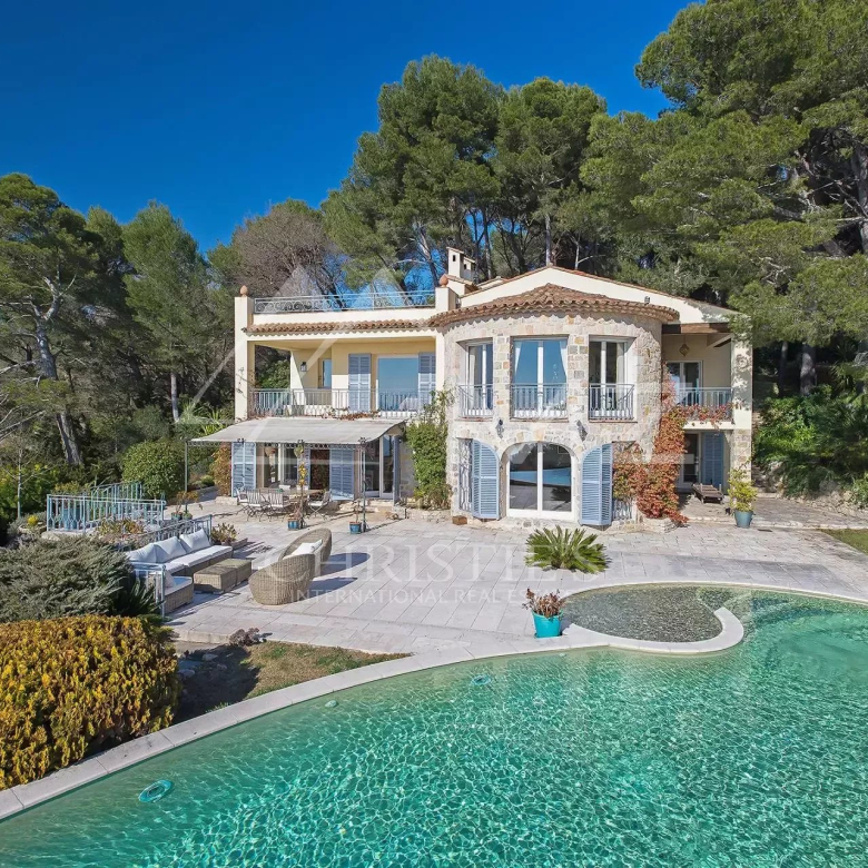 Cannes – Sublime villa vue mer