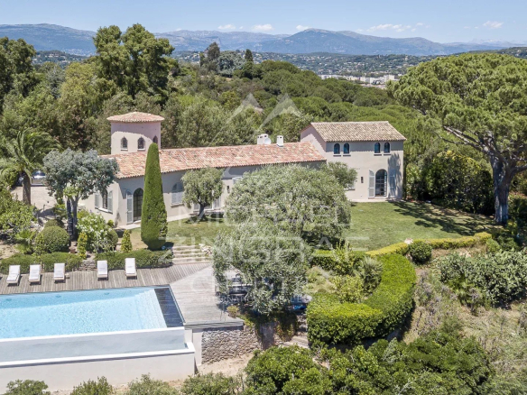 Cannes – Sublime villa vue mer