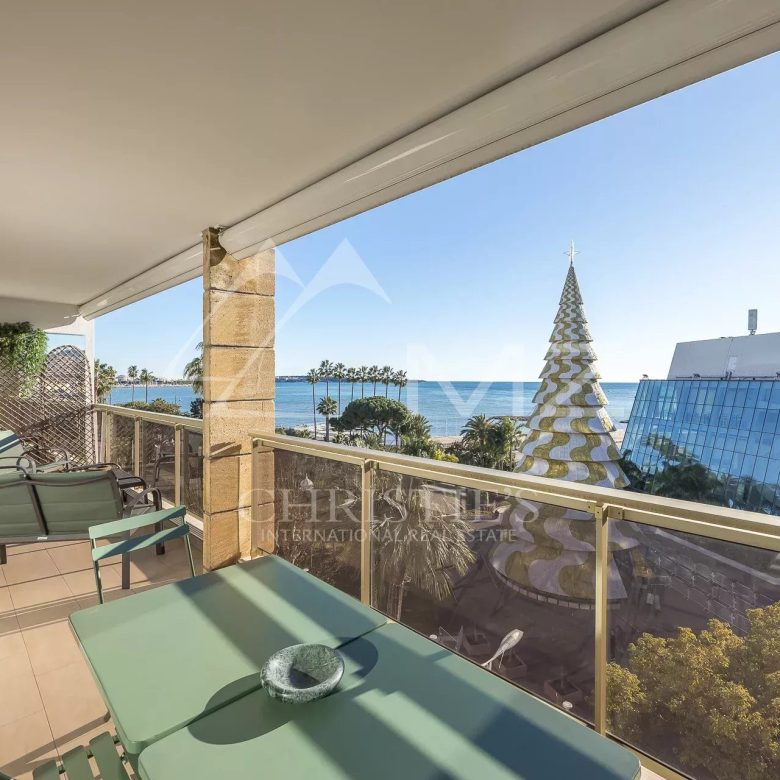 Bright and quiet house with garden in Rueil-Malmaison