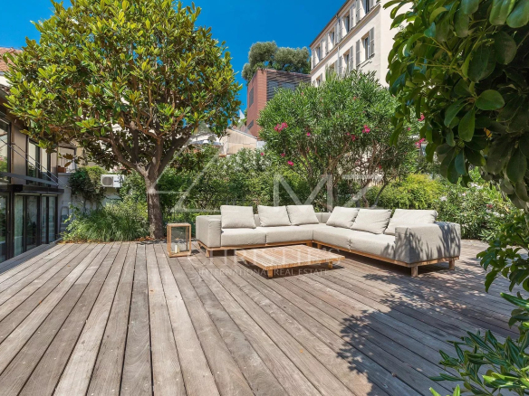 Cannes – Rare townhouse