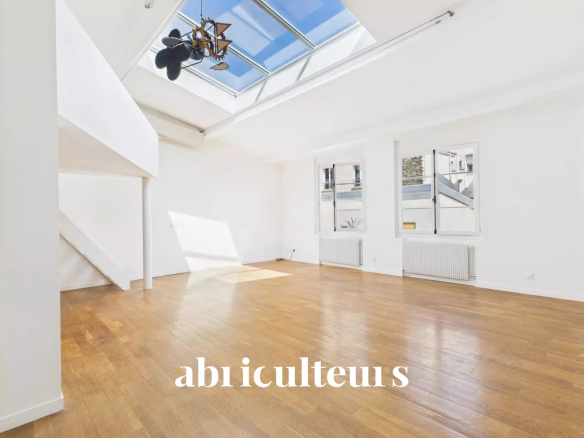 Magnificent calm and bright loft of 111m²-Faidherbe-Chaligny-Paris 11