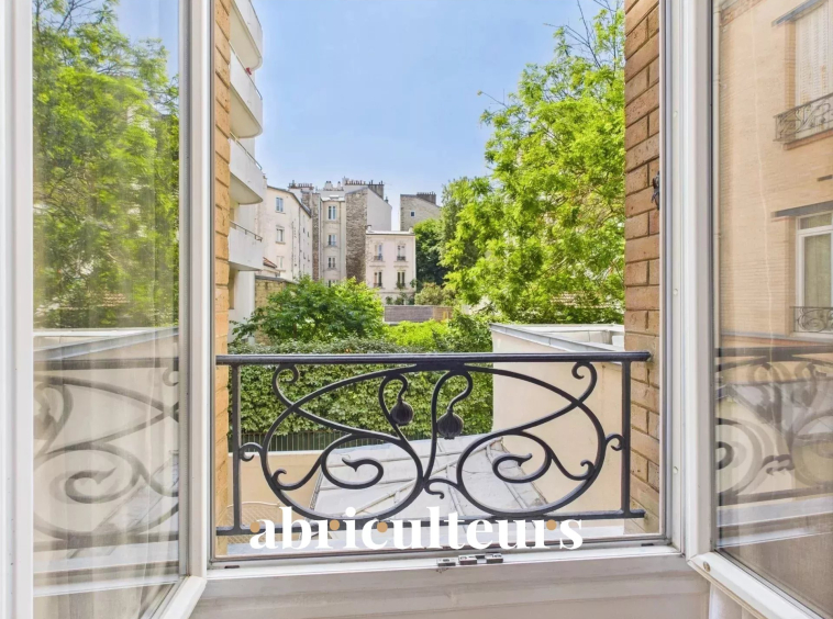 Beautiful T4 of 75m²-Bel-Air Nord-Paris 12