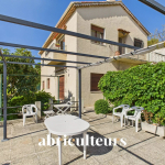 Lumineux haut de villa de 93 m² – Vue mer imprenable – Cannes La Bocca