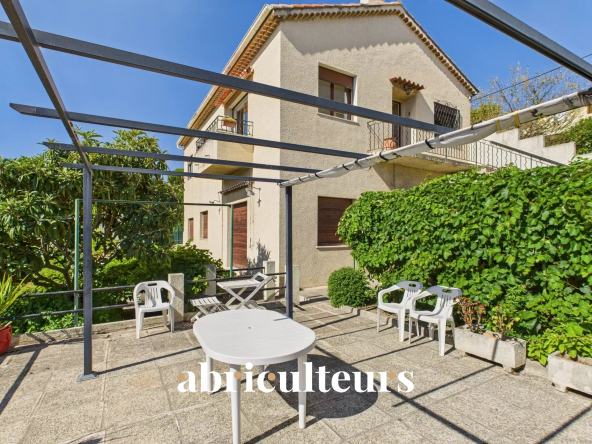 Bright 93 m² top floor villa – Stunning sea view – Cannes La Bocca