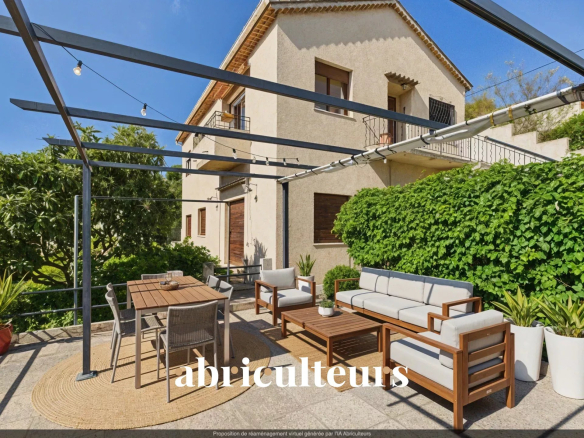 Vue mer panoramique – Haut de villa 4 chambres avec jardin – Cannes